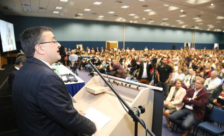 Secretária da Família e Desenvolvimento Social, Fernanda Richa, e o Governador Beto Richa, participam do 6º Encontro Estadual do programa Mãe Paranaense no Expo Unimed - Foto: Rogério Machado/SECS