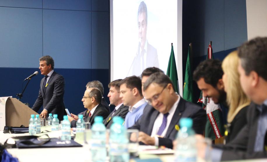 Secretária da Família e Desenvolvimento Social, Fernanda Richa, e o Governador Beto Richa, participam do 6º Encontro Estadual do programa Mãe Paranaense no Expo Unimed - Foto: Rogério Machado/SECS