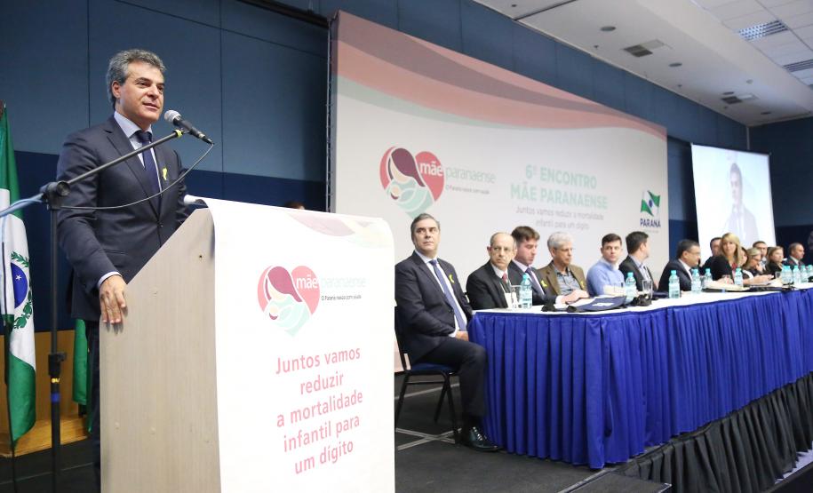 Secretária da Família e Desenvolvimento Social, Fernanda Richa, e o Governador Beto Richa, participam do 6º Encontro Estadual do programa Mãe Paranaense no Expo Unimed - Foto: Rogério Machado/SECS