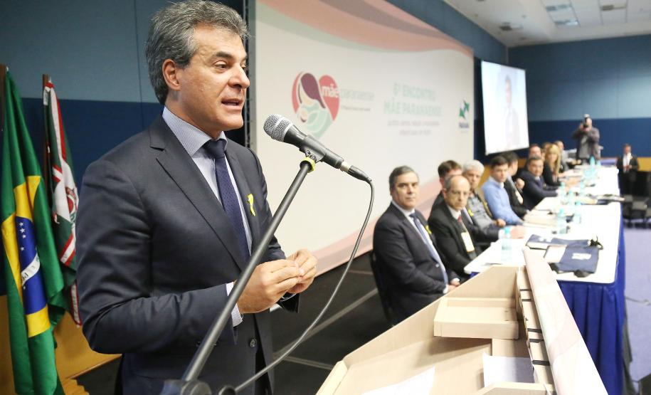 Secretária da Família e Desenvolvimento Social, Fernanda Richa, e o Governador Beto Richa, participam do 6º Encontro Estadual do programa Mãe Paranaense no Expo Unimed - Foto: Rogério Machado/SECS