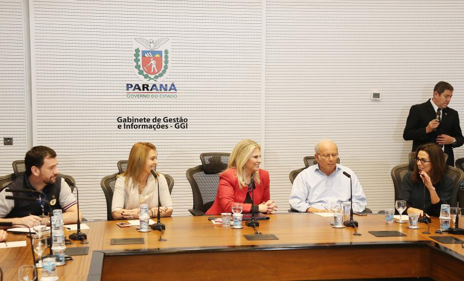 Secretária da Família e Desenvolvimento Social, Fernanda Richa, participa da reunião com Luciana Temer sobre Exploração e Abuso Sexual Infantil - Foto: Rogério Machado/SECS