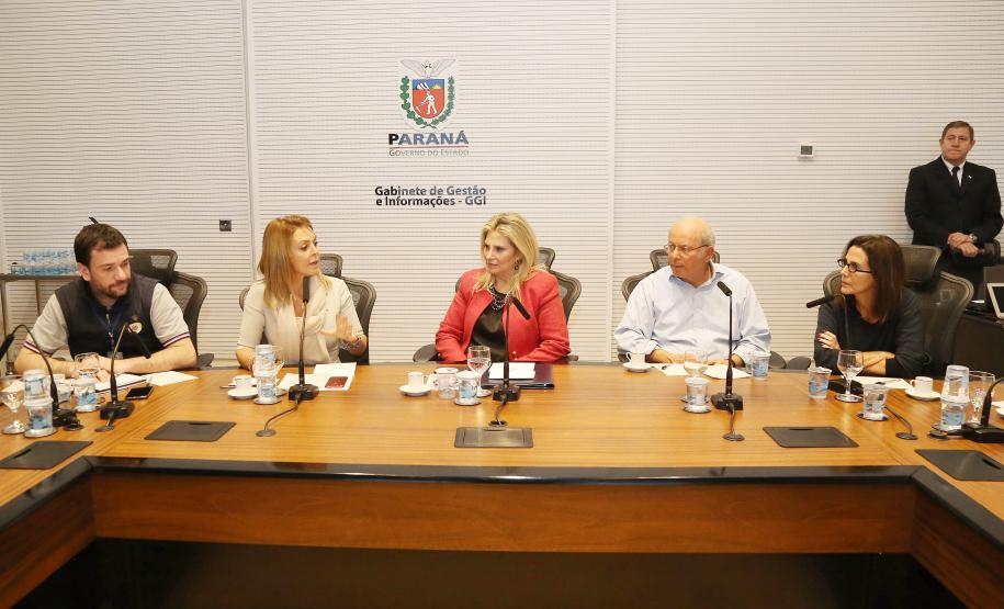 Secretária da Família e Desenvolvimento Social, Fernanda Richa, participa da reunião com Luciana Temer sobre Exploração e Abuso Sexual Infantil - Foto: Rogério Machado/SECS