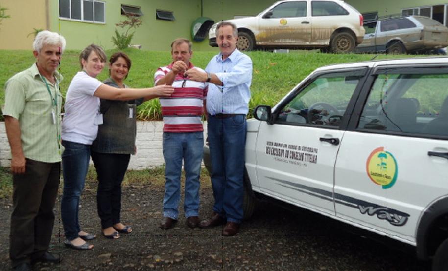 Conselhos tutelares de mais três municípios da região Sudoeste recebem veículos e equipamentos de informática Fernandes Pinheiro- Conselhos tutelares de mais três municípios da região Sudoeste recebem veículos e equipamentos de informáticaFoto:Divulgação