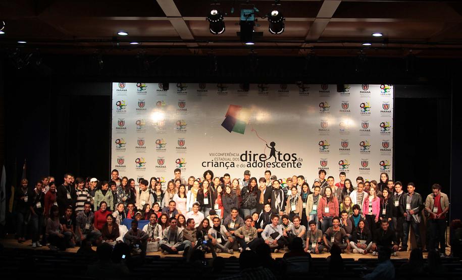O Conselho Estadual dos Direitos dos Direitos da Criança e do Adolescente e a Secretaria da Família e Desenvolvimento Social promovem nos dias (7) (8) e (9) a VIII Conferência Estadual dos Direitos da Criança e do Adolescente, em Curitiba. No decorrer de três dias, os delegados eleitos na etapa regional definirão as diretrizes que irão orientar as políticas públicas da criança e do adolescente para os próximos anos.Foto: Ricardo Marajó/SEDS
