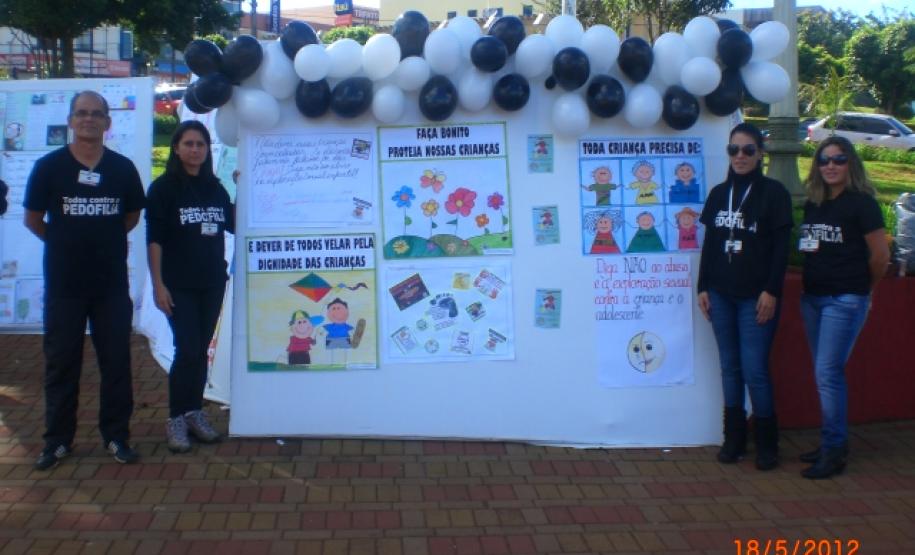 Laranjeiras do Sul promove evento sobre violência contra crianças e adolescentes Dia 17 de Maio foi realizada palestra em Laranjeiras do Sul com o Promotor Drº Ronaldo de Paula Mion no Sindicato Rural Patronal, estiveram presentes no local aproximadamente 100 pessoas entre Conselheiros tutelares da região, coordenadores pedagógicos, diretores de escolas e técnicos do município da Secretaria Municipal de Assistência Social/CRAS e CREAS.Foto:Divulgação
