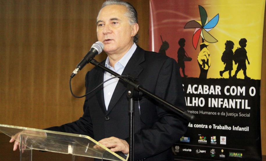 A Secretaria da Família e Desenvolvimento Social (Seds) apoiou o seminário "Vamos acabar com o Trabalho Infantil: Em defesa dos Direitos Humanos e da Justiça Social” realizado nesta terça-feira (12), Dia Contra o Trabalho Infantil. O evento foi promovido pela Superintendência Regional do Trabalho e Emprego no Paraná e pelo Fórum Estadual de Erradicação do Trabalho Infantil e Regularização do Trabalho do Adolescente (Feti–PR). Foto:Ricardo Marajó/SEDS