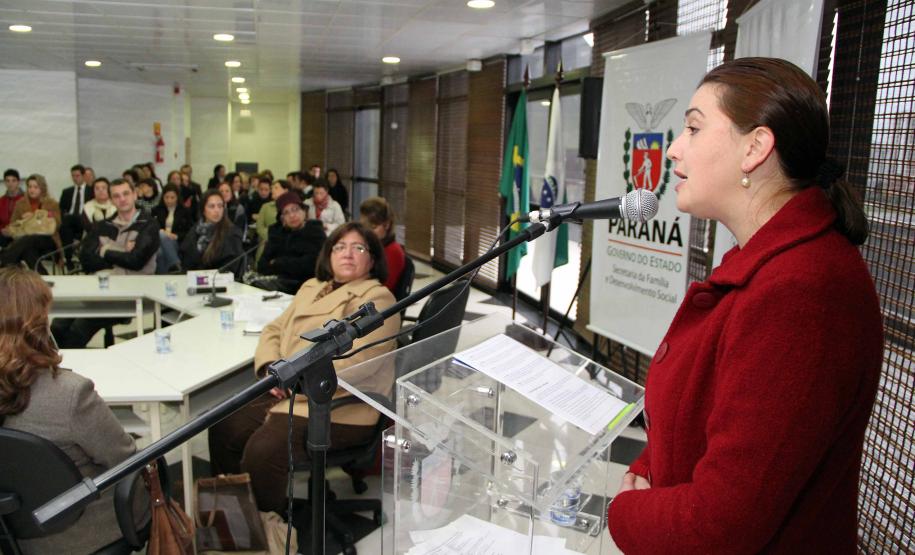 Secretária da Família e Desenvolvimento Social, Fernanda Richa, participou da posse dos novos conselheiros, indicados pela sociedade civil, do Conselho Estadual dos Direitos da Criança e do Adolescente (Cedca).Presidente em exercício láudia Foltran.Foto:Rogério Machado/SEDS