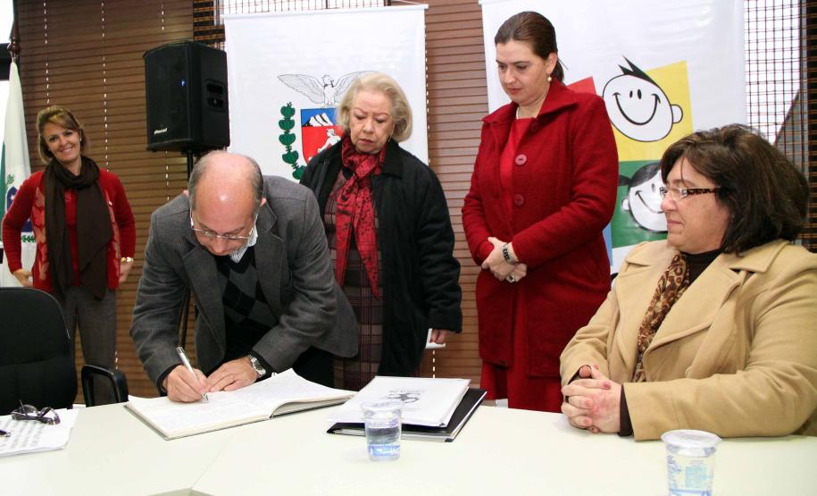 Secretária da Família e Desenvolvimento Social, Fernanda Richa, participou da posse dos novos conselheiros, indicados pela sociedade civil, do Conselho Estadual dos Direitos da Criança e do Adolescente (Cedca).Foto:Rogério Machado/SEDS