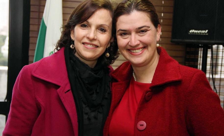 Secretária da Família e Desenvolvimento Social, Fernanda Richa, participou da posse dos novos conselheiros, indicados pela sociedade civil, do Conselho Estadual dos Direitos da Criança e do Adolescente (Cedca).Presidente em exercício láudia Foltran.Foto:Rogério Machado/SEDS