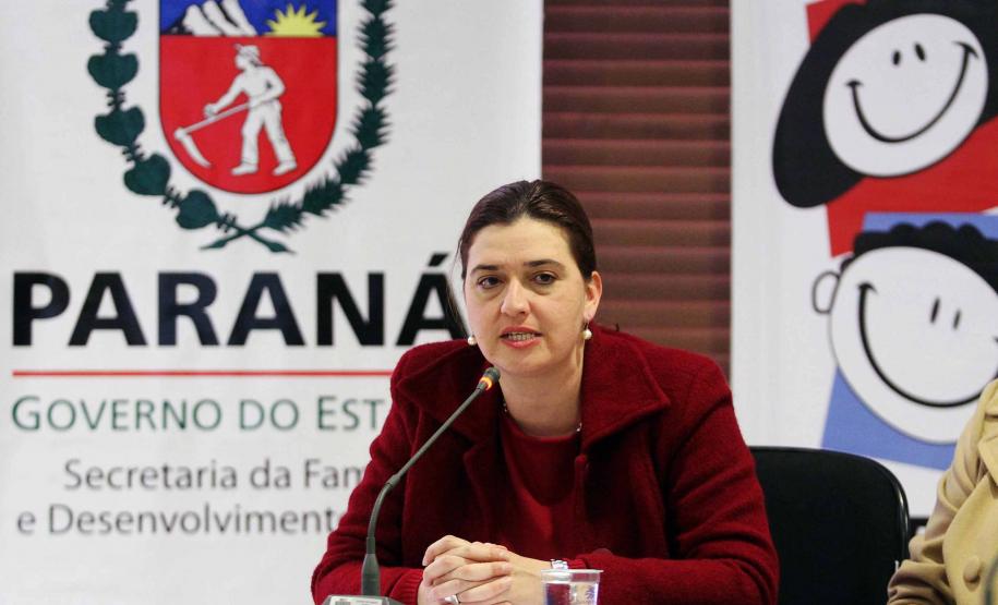 Secretária da Família e Desenvolvimento Social, Fernanda Richa, participou da posse dos novos conselheiros, indicados pela sociedade civil, do Conselho Estadual dos Direitos da Criança e do Adolescente (Cedca).Presidente em exercício láudia Foltran.Foto:Rogério Machado/SEDS