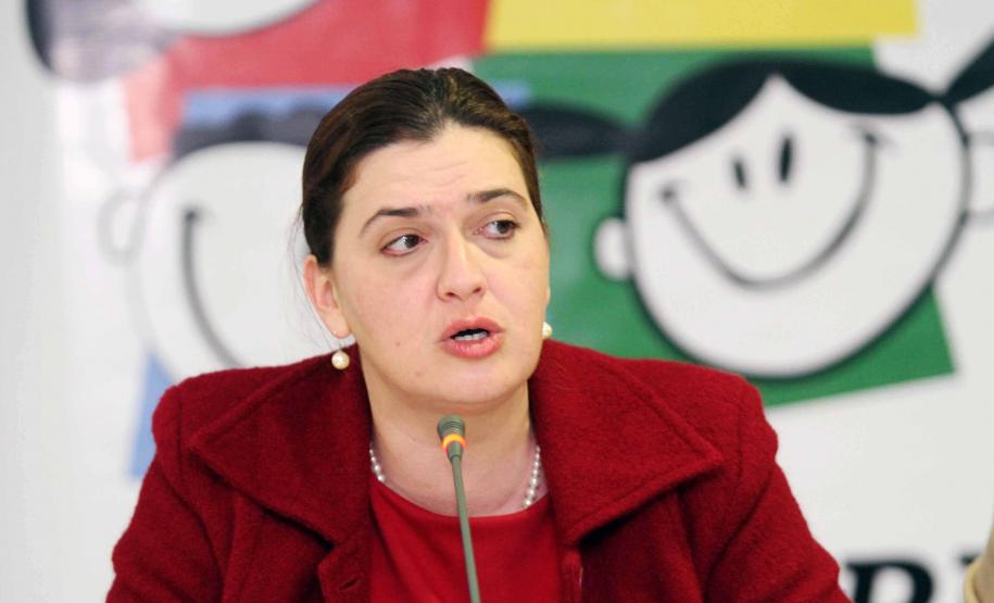 Secretária da Família e Desenvolvimento Social, Fernanda Richa, participou da posse dos novos conselheiros, indicados pela sociedade civil, do Conselho Estadual dos Direitos da Criança e do Adolescente (Cedca).Presidente em exercício láudia Foltran.Foto:Rogério Machado/SEDS