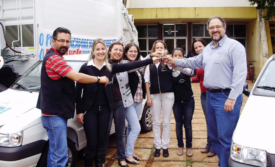 Conselhos tutelares de 374 municípios já estão equipados com veículos e computadores Roncador-Conselhos tutelares de 374 municípios paranaenses receberam recursos para aquisição de veículo e equipamentos de informática.Foto:Divulgação