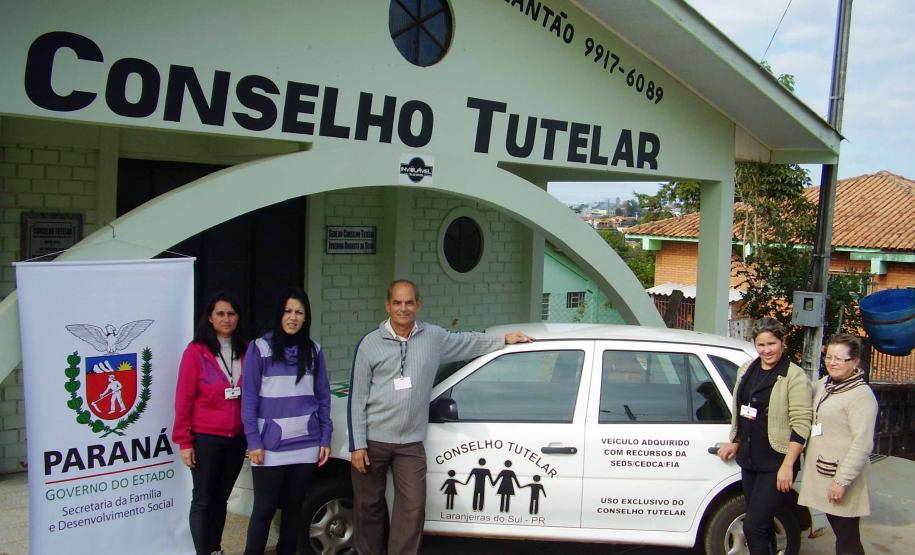 Conselhos tutelares de 374 municípios já estão equipados com veículos e computadores Laranjeiras do Sul-Conselhos tutelares de 374 municípios paranaenses receberam recursos para aquisição de veículo e equipamentos de informática.Foto:Divulgação
