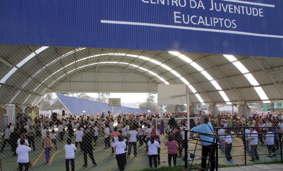 A secretária da Família e Desenvolvimento Social, Fernanda Richa, junto com o secretário municipal do Esporte, Lazer e Juventude, Marcello Richa.participou na manhã desta sexta-feira (06) da inauguração do Centro da Juventude Eucaliptos no bairro Alto Boqueirão, em Curitiba.Foto: Rogério Machado/SEDS