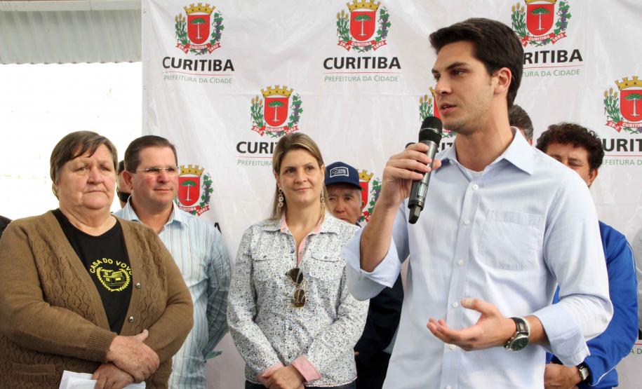 A secretária da Família e Desenvolvimento Social, Fernanda Richa, junto com o secretário municipal do Esporte, Lazer e Juventude, Marcello Richa.participou na manhã desta sexta-feira (06) da inauguração do Centro da Juventude Eucaliptos no bairro Alto Boqueirão, em Curitiba.Foto: Rogério Machado/SEDS