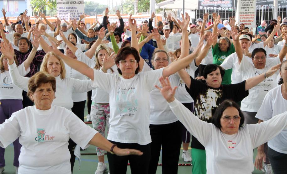 A secretária da Família e Desenvolvimento Social, Fernanda Richa, junto com o secretário municipal do Esporte, Lazer e Juventude, Marcello Richa.participou na manhã desta sexta-feira (06) da inauguração do Centro da Juventude Eucaliptos no bairro Alto Boqueirão, em Curitiba.Foto: Rogério Machado/SEDS