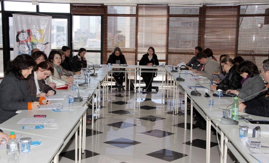 Na reunião plenária extraordinária realizada na quinta-feira (19) o Conselho Estadual dos Direitos da Criança e do Adolescente (Cedca) realizou a eleição de presidente e de vice-presidente para o ano biênio 2012-2013.Foto:Ricardo Marajó/SEDS