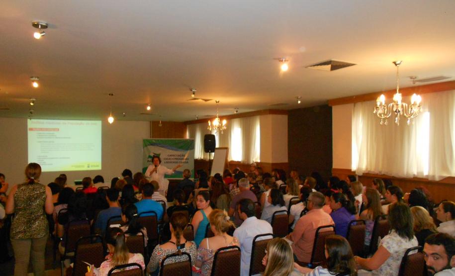 Secretaria da Família realiza capacitação para técnicos de proteção social especial em Curitiba Secretaria da Família realiza capacitação para técnicos de proteção social especial em Curitiba