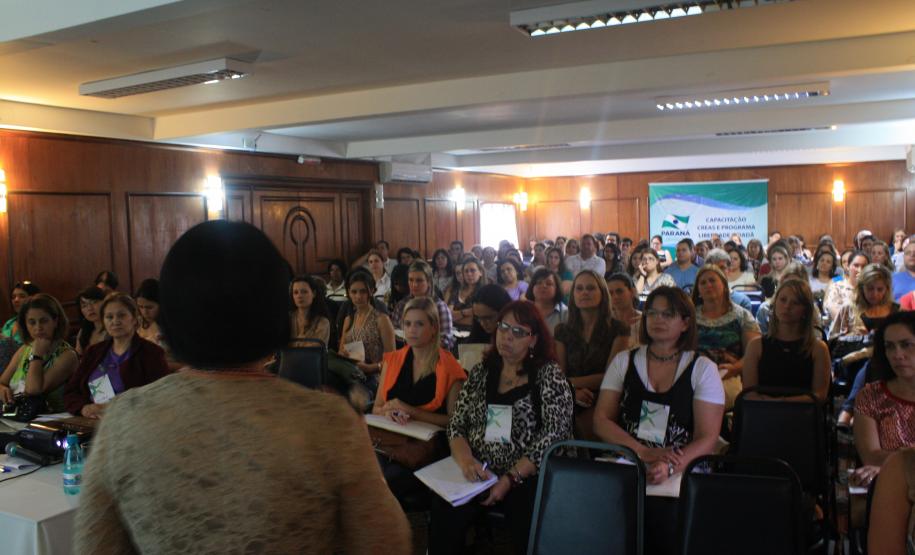 Secretaria da Família realiza capacitação para técnicos de proteção social especial em Curitiba