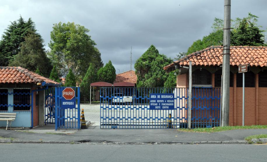 Centros de Socioeducação CENSE Curitiba. Rede eletrica velha, Manutenção 26.04.11 Fotos Chuniti Kawamura/AENoticias