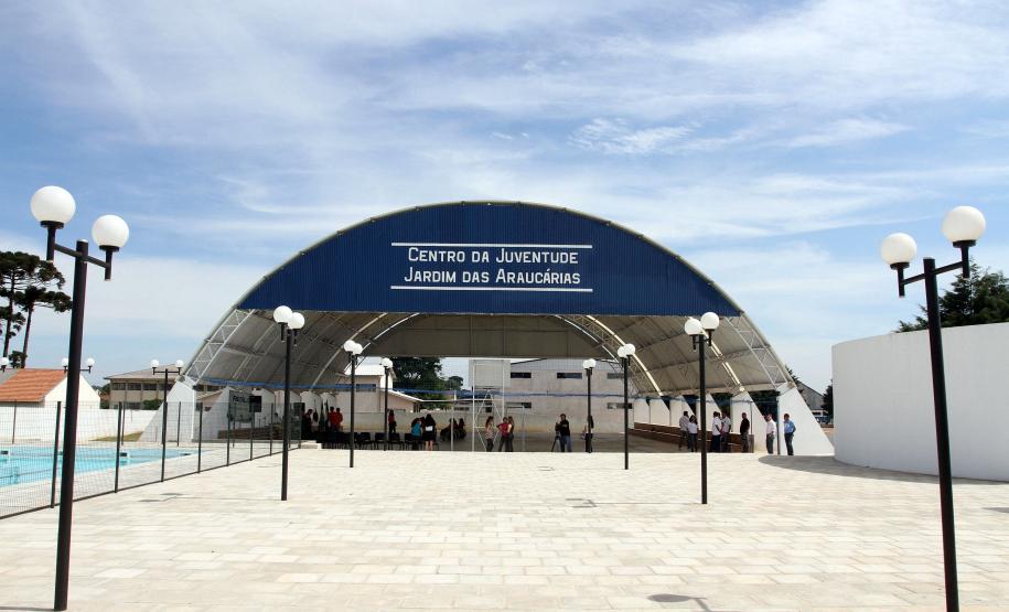 A secretária da Família e Desenvolvimento Social, Fernanda Richa, participou nesta sexta-feira (23) da inauguração do Centro da Juventude de Castro, na região Centro Oriental (?) do Estado. Este  é o décimo sexto Centro da Juventude entregue a população do Paraná este ano.Foto:Rogério Machado/SEDS