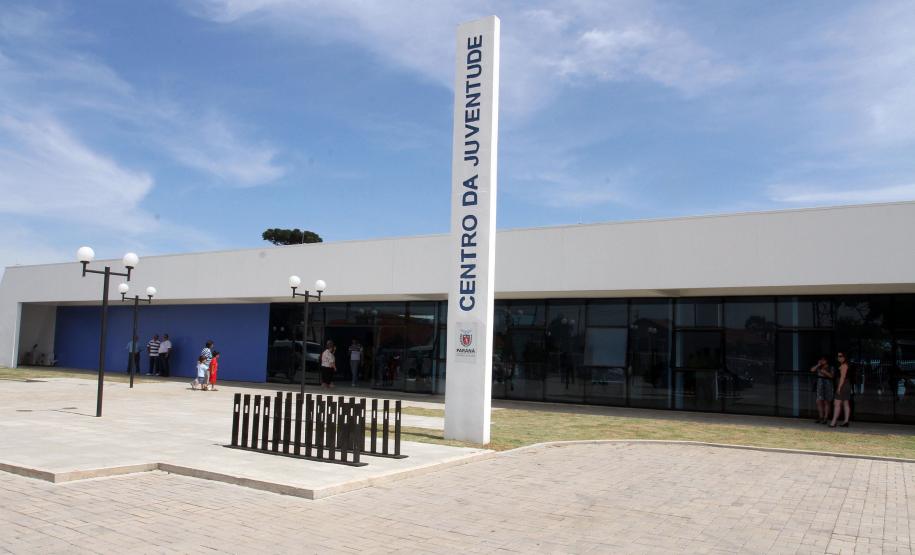 A secretária da Família e Desenvolvimento Social, Fernanda Richa, participou nesta sexta-feira (23) da inauguração do Centro da Juventude de Castro, na região Centro Oriental (?) do Estado. Este  é o décimo sexto Centro da Juventude entregue a população do Paraná este ano.Foto:Rogério Machado/SEDS