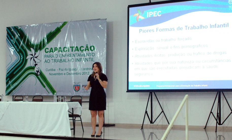 A Secretaria da Família e Desenvolvimento Social iniciou nesta quarta-feira (21), em Londrina, o Seminário Capacitação de Combate ao Trabalho Infantil, evento está abordando as recomendações do plano regional para prevenção e erradicação do trabalho infantil com municípios da região. Foto:Divulgação