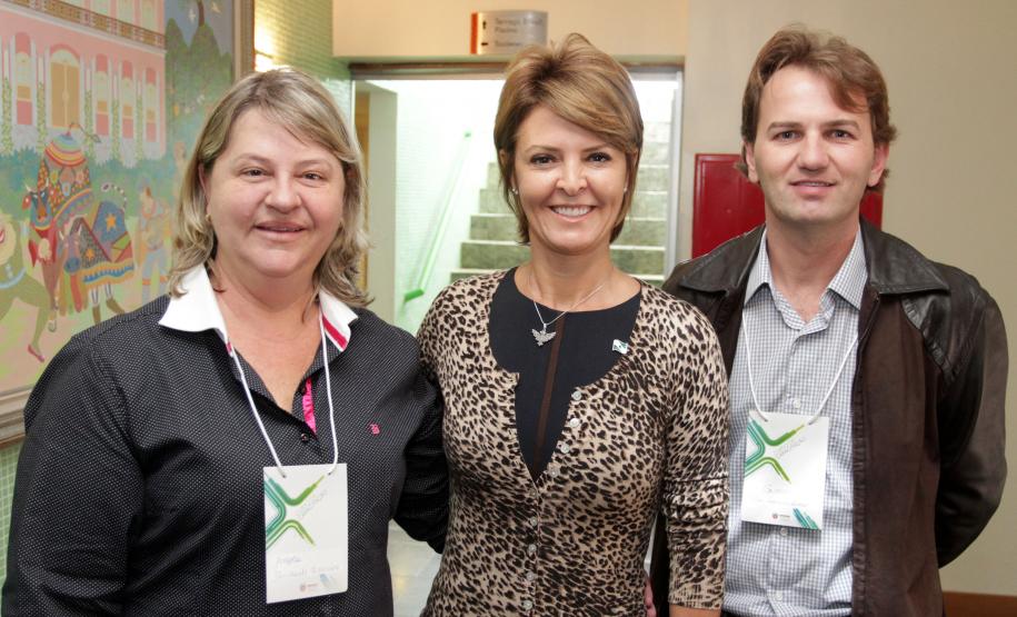 A secretária da Família e Desenvolvimento Social Fernanda Richa, participa da abertura  do Seminário da Capacitação dos Centros da JuventudeFoto: Rogério Machado/SEDS