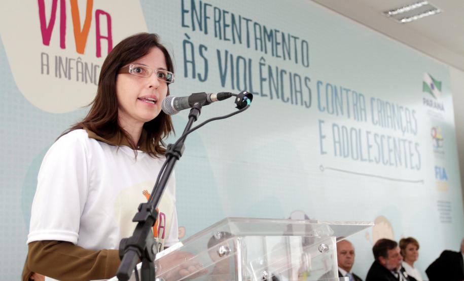 Governador em exercício, Flávio Arns,  junto com a secretária da Familia e Desenvovimento Social, Fernanda Richa, participam do lançamento da campanha de enfrentamento a violência infantil "Viva Infância".Foto:Rogério Machado/SEDS