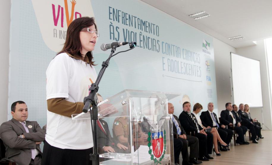 Governador em exercício, Flávio Arns,  junto com a secretária da Familia e Desenvovimento Social, Fernanda Richa, participam do lançamento da campanha de enfrentamento a violência infantil "Viva Infância".Foto:Rogério Machado/SEDS