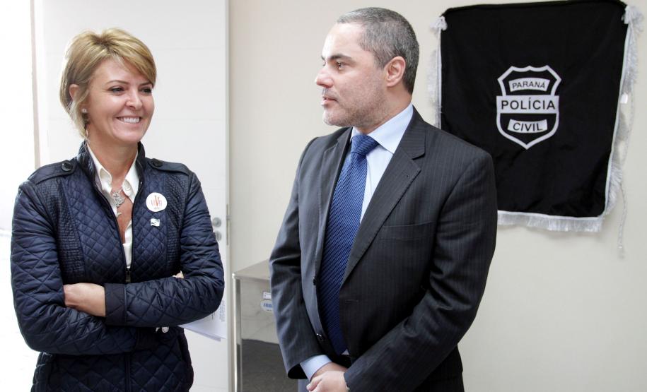 A secretária da Família e Desenvolvimento Social, Fernanda Richa, o secretário de Segurança Pública, Cid Vasques, a presidente do Conselho Estadual dos Direitos da Criança e do Adolescente (Cedca), Marcia Tavares, e o delegado-geral da Polícia Civil, Marcus Vinicius Michelotto, participam em Curitiba, da inauguração do Núcleo de Proteção à Criança e ao Adolescente (Nucria) e do Serviço de Investigação de Crianças Desaparecidas (Sicride).Foto:Rogério Machado/SEDS